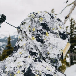 Burton [ak] Gore-Tex Swash Snowboardjacke Limeade Lichen Herren -PICT Snow Geschaft burton ak gore swash jacket 10001109964 03 gross